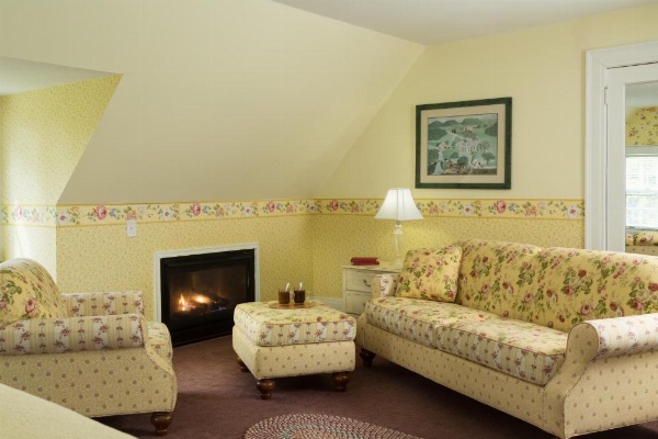 Four Chimneys Inn image 25